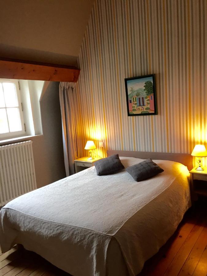 Le Donjon D'Anthon Bed & Breakfast Exterior photo